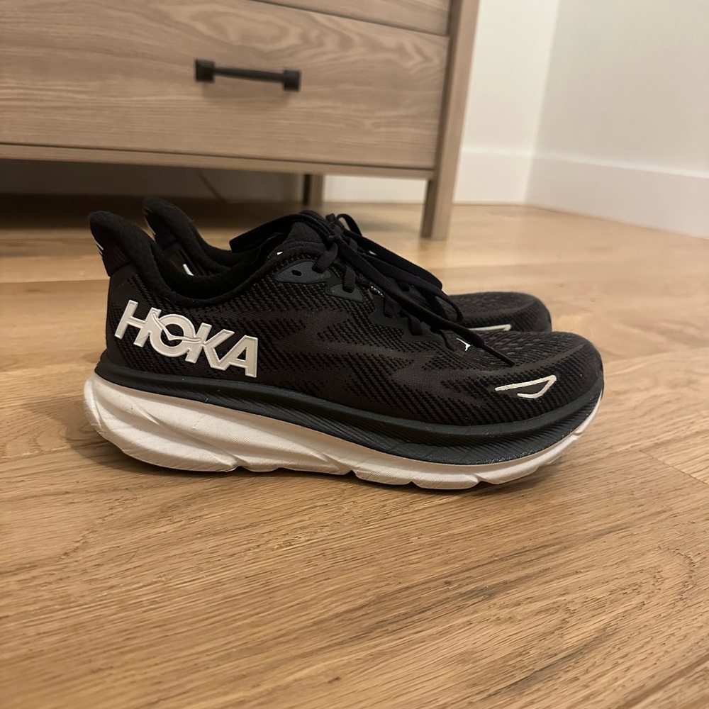 Hoka Clifton 9 Running Shoes